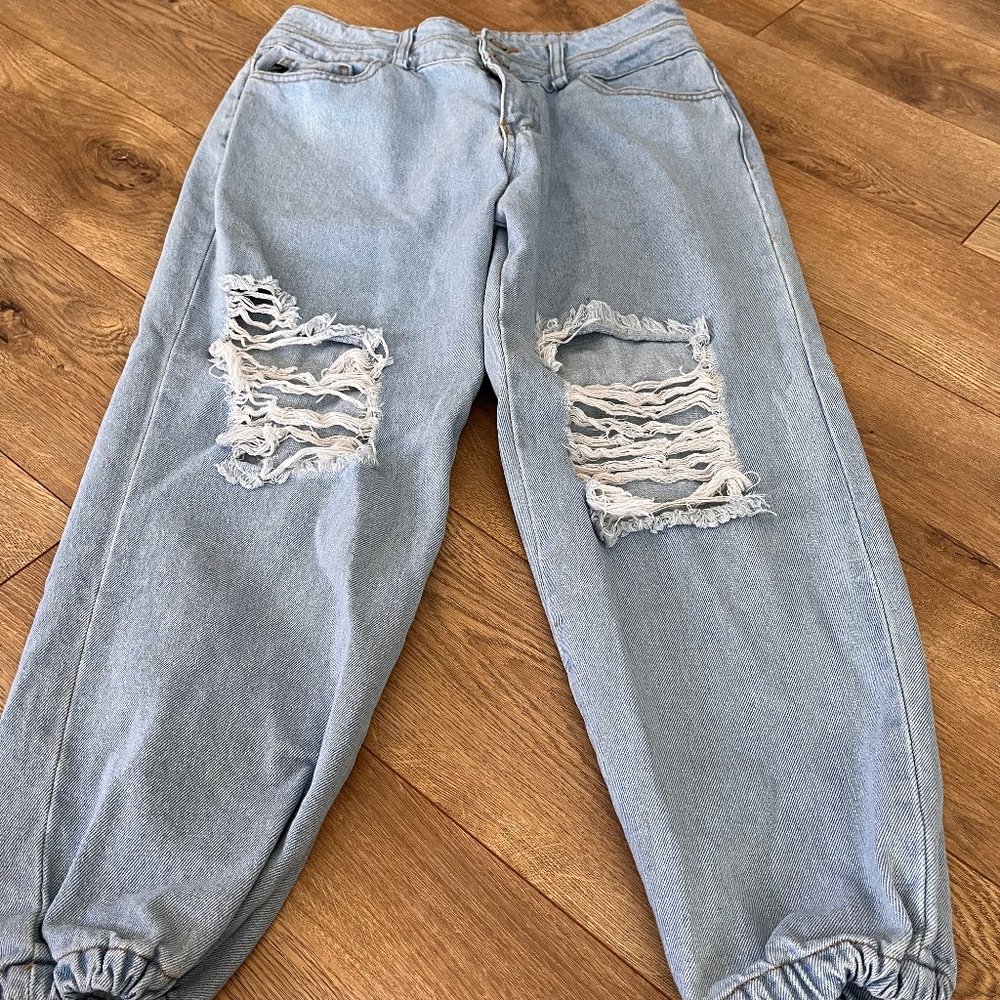 KanCan, size 28, light wash jeans